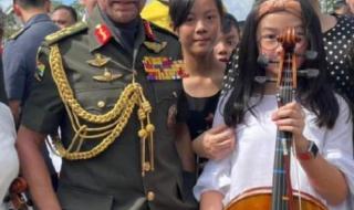 吴尊女儿给国王演奏 吴尊女儿给国王演奏